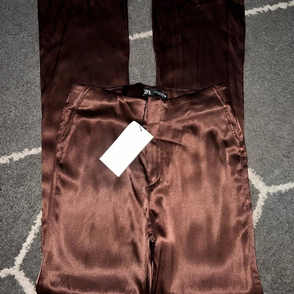 Zara Full Length Chocolate Brown High Waisted Satin Effect Pants Sz Medium NEW - Picture 5 of 7